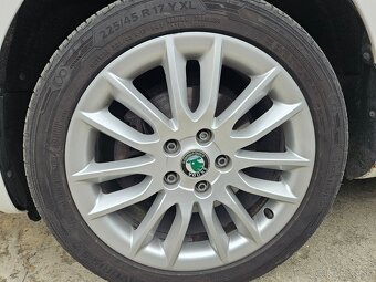Skoda Octavia combi 2.0Tdi 4x4 L&K 166tis km - 9
