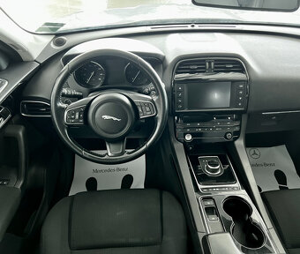 Jaguar F-Pace 2.0D 4x4 Automat, SK ŠPZ - 9