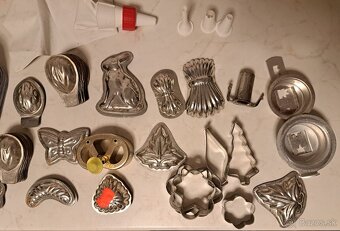 Starožitné Formy na pečenie + zdobičky - 9