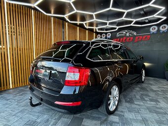Škoda Octavia Combi 2.0 TDI Elegance DSG - 9