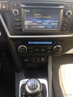 Toyota Auris TS - combi 1,6benzín, SR,EXECUTIVE,2x kolá - 9