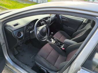 Toyota Auris 1.6 l 97kw 6MT - 9