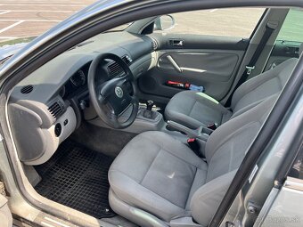 Volkswagen Passat 1.6 - 9