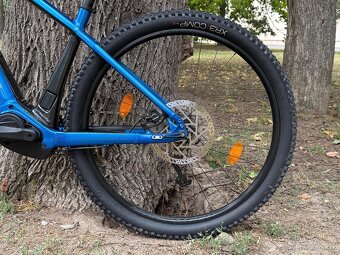 Krásny elektrobicykel TREK Powerfly — TOP stav, len 174km - 9