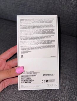 IPhone 11 64GB Bílý - 9