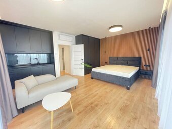 Luxusná moderná celoročná NOVOSTAVBA pri Šírave - s výhľadom - 9
