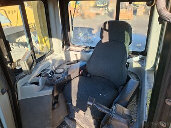 CATERPILLAR D6T XL - 9
