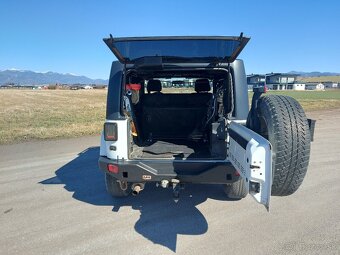 Jeep Wrangler Sahara JK 3,8 benzín V6 LPG, znížená cena - 9