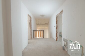 VEĽKÝ 7 IZBOVÝ RD – SOBLAHOV PRI TRENČÍNE - 9