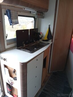 Obytné auto karavan - 9
