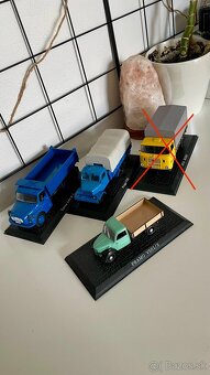 Modely - 9