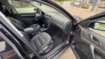 Škoda Octavia Combi 2.0 TDI Elegance DSG - 9