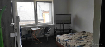 Prenájom garsónky na námestí v Poprade - 9