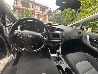 KIA Seed 1.6 benzín - 9