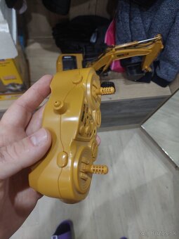 Velky bager na dialkove_REZERVOVANE - 9