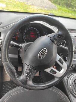Kia Sportage 1.7 CRDi 85 kW (2011) - 9