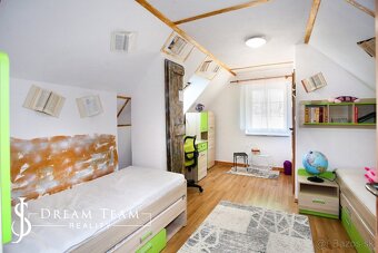 Rodinný dom s terasami v centre mesta Banská Štiavnica - 9