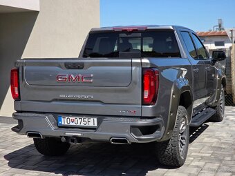 GMC Sierra 5.3L V8, 2021 AT4 výbava Full DPH - 9