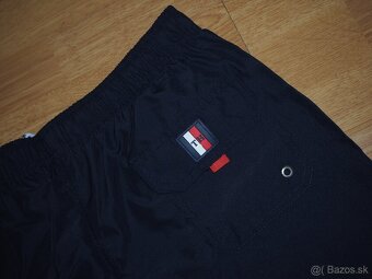 Tommy Hilfiger pánske šortkové plavky - 9