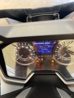 Honda Forza 300 - 9