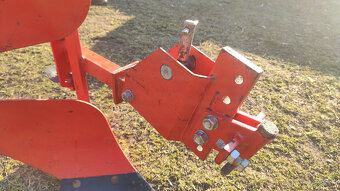 Predám pluh - obracák na malotraktor - 9