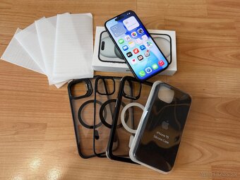 Apple iPhone 15 128GB - 9