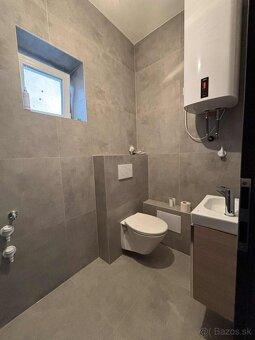 Predáme novostavbu 3 izb byt s terasou, parkovaním, pozemkom - 9