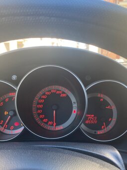 MAZDA 3 2.0 110kw - 9