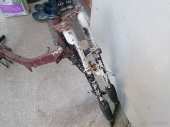 Predám rám s vidlicami na Jawa 20, 21, 05 pionier - 9