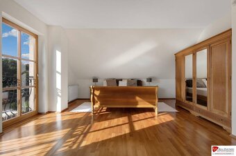 Predaj luxusná 5 izbová Vila,440 m2,pozemok 1061m2,garáž,baz - 9