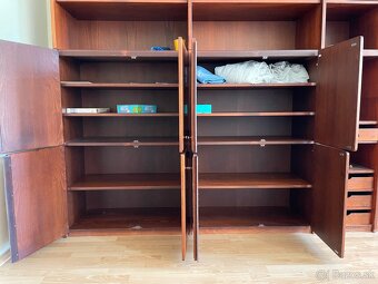 Darujem kvalitnú obývaciu stenu z dreva - 9