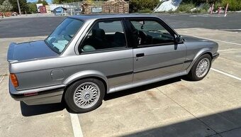 BMW E 30 325ix coupe - 9