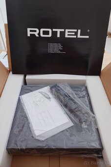 Predam stereo zosilnovac Rotel A11 Tribute cierny - 9