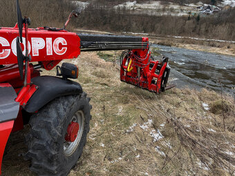 Teleskopický manipulátor Manitou MLT523 s dosahom 5 m - 9