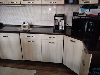 Kuchynská linka - 9