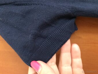 GUESS originál kráľovská Modra/rolacikove tricko S/M - 9