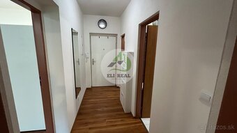 Štýlový a priestranný 2-izbový byt v skvelej lokalite na pre - 9