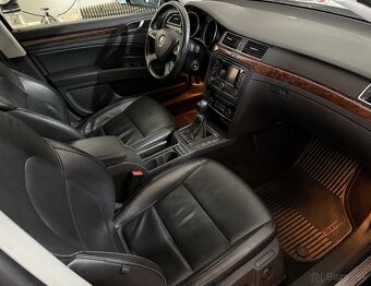 Škoda Superb Combi Facelift Elegance 4x4 2.0TDi CR CH-ToP - 9