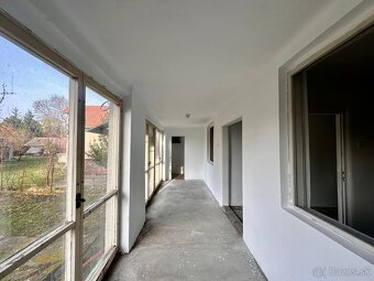 ÚTULNÝ RODINNÝ DOM S POTENCIÁLOM, RUSOVCE - BALKÁNSKA ULICA - 9