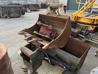 kolesovy bager Takeuchi TB70W - 9