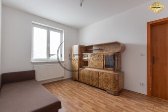 NA PREDAJ dva rodinné domy s tromi byt. jednotkami v Stupave - 9