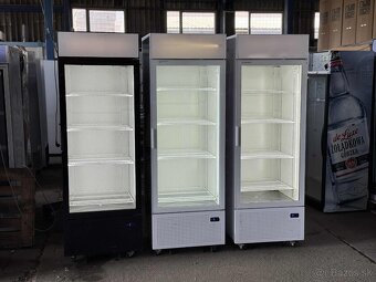 Prosklená lednice na přepravky 70x71x207cm - 9