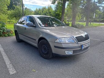 Škoda octavia 1.6 Benzín - 9