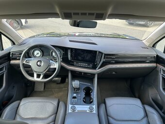 Volkswagen Touareg 3.0 V6 TDI SCR 4Motion Tiptronic - 9