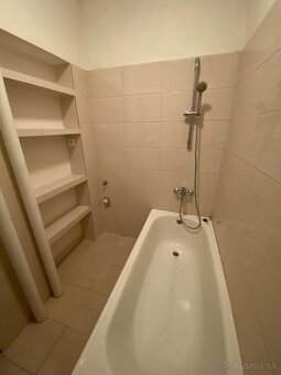 Na predaj 2 izbový byt po kompletnej rekonštrukcii Handlová - 9