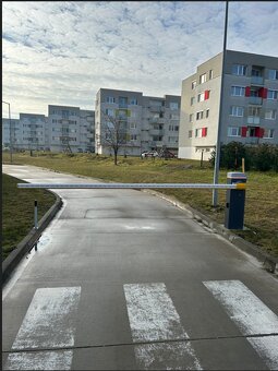 PRENÁJOM OBCHODNÝCH PRIESTOROV V PEZINKU - 9