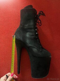 Pole dance Pleasers 39 tanečné čižmy čierne semišové - 9