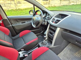 Predám Peugeot 207 1.4i 70kw r.v.2012/3 Najazdené: 139.000km - 9