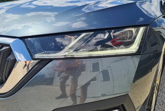 ŠKODA OCTAVIA COMBI 2.0TDI STYLE 4X4 DSG - 9