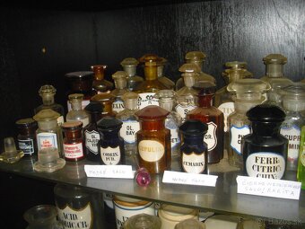 Predam zbierka starozitna lekarenska nadoba, flaska... - 9